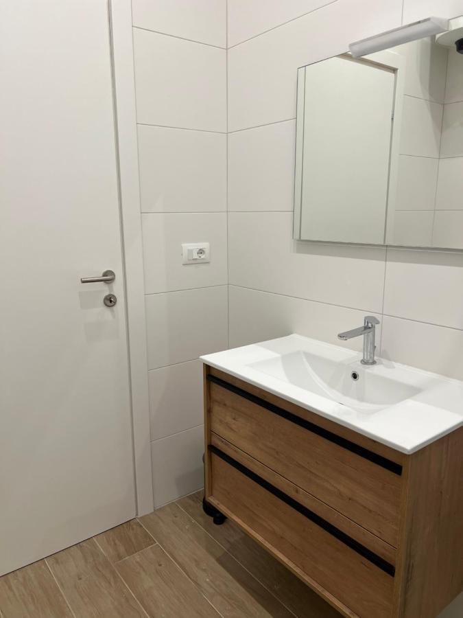 Citywise Vittorio - Independent Apartment Near Bari Central Station Eksteriør billede